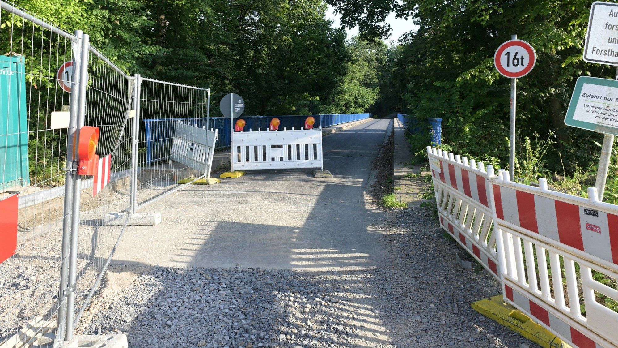 Die Autobahnbrücke Steinhaus ist derzeit gesperrt.