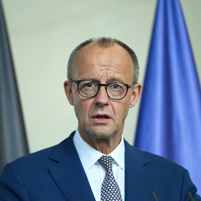 Bundeskanzler Friedrich Merz (CDU) spricht während einer Pressekonferenz mit dem rumänischen Präsidenten Dan.