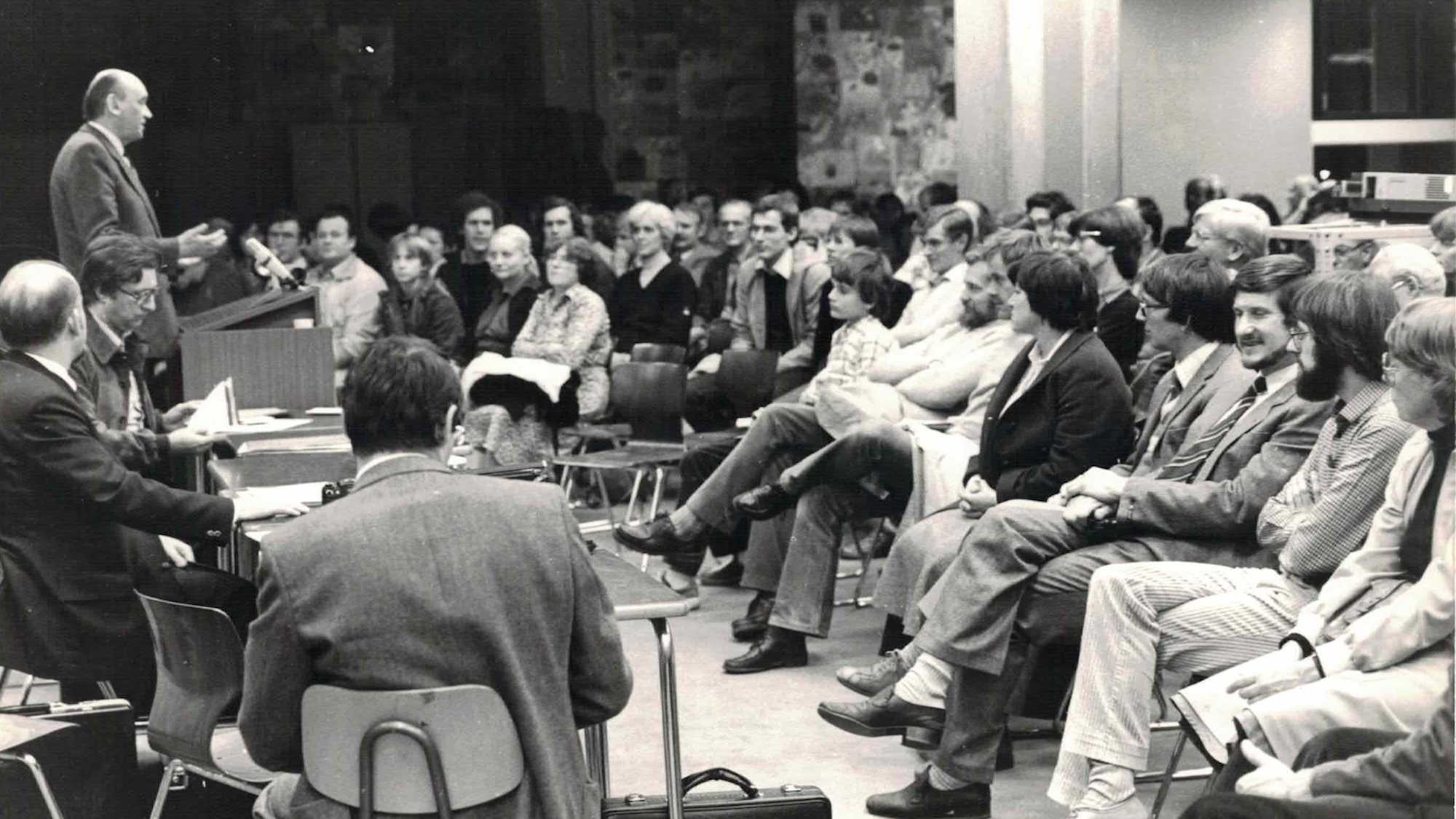 Eine schwarz-weiße Aufnahme eines früheren RBN-Treffens.