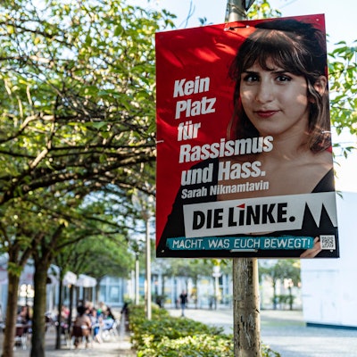 Sarah Niknamtavin auf einem Wahlplakat von 2020. Im September stellt sie sich nicht erneut zur Wahl für den Stadtrat.