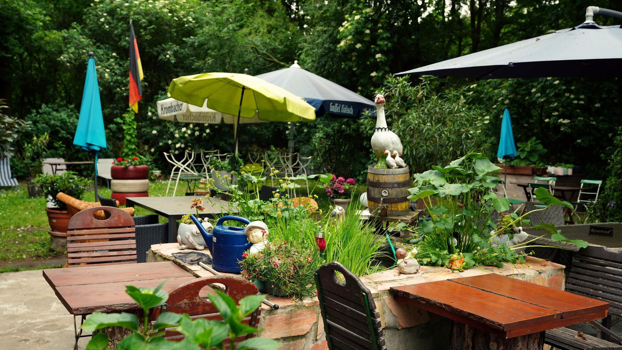 Der Biergarten „Steinbud“ in Zollstock