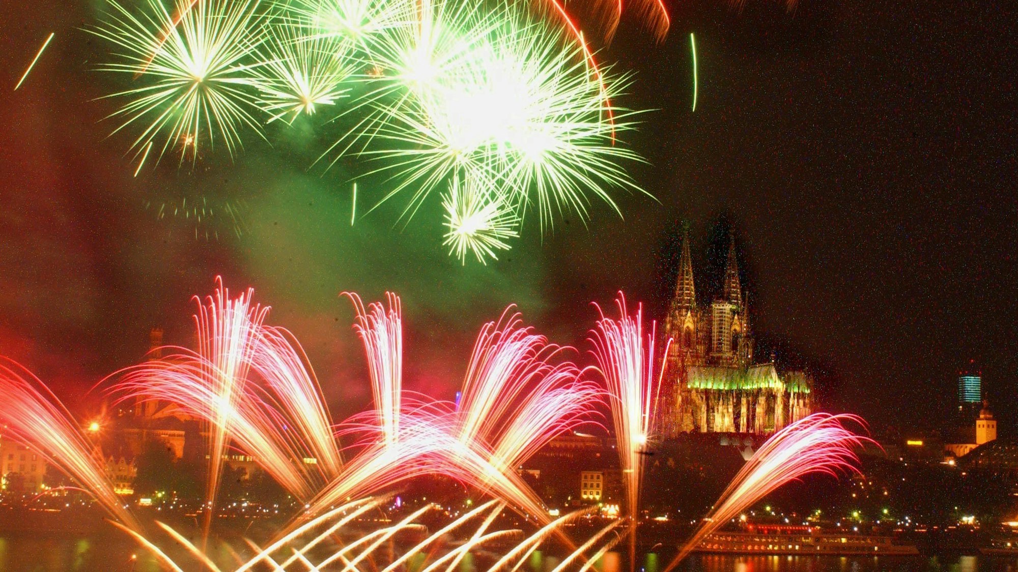 Im August finden nach sechsjähriger Pause wieder Kölner Lichter statt (Archivbild).