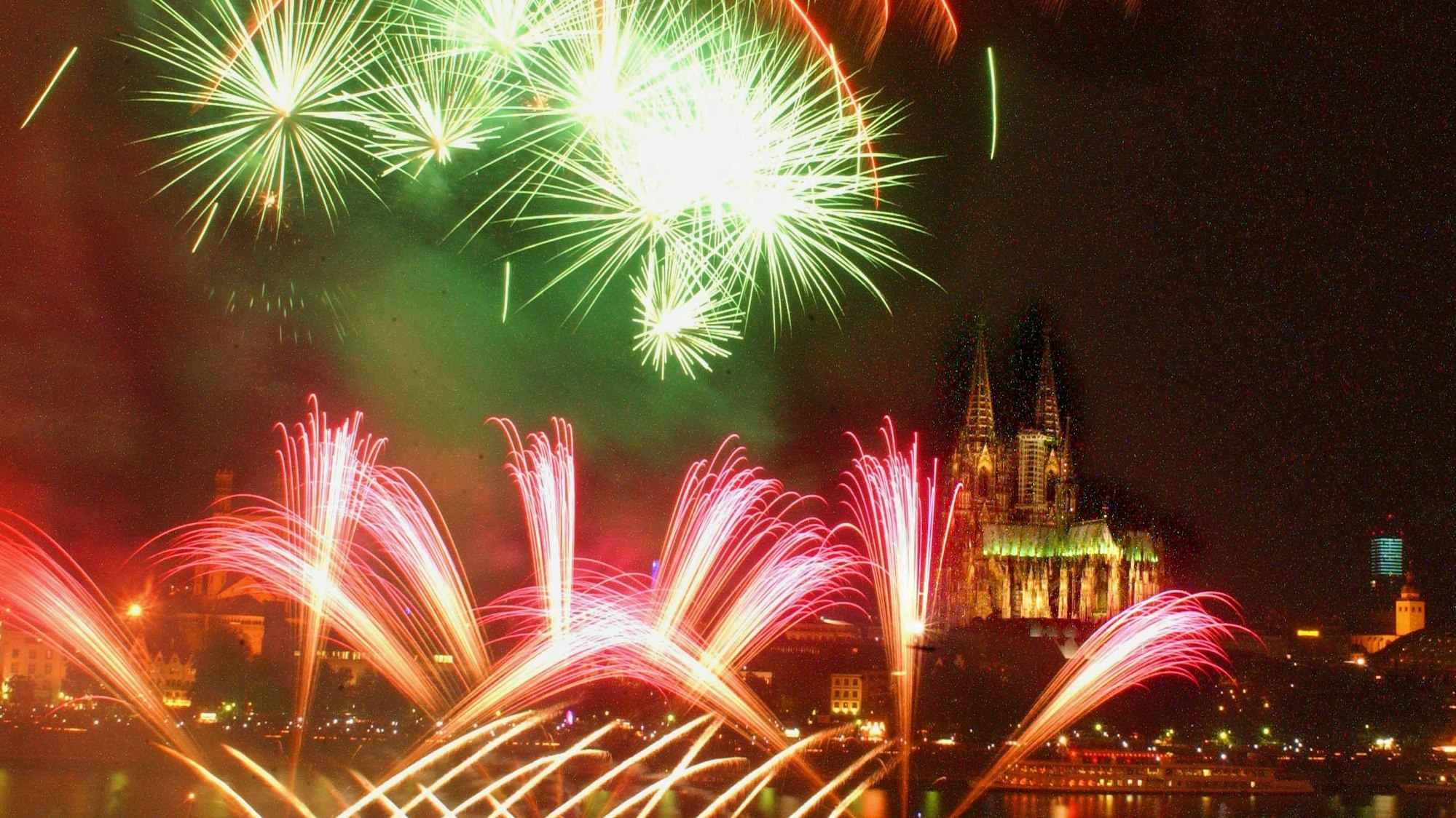 Im August finden nach sechsjähriger Pause wieder Kölner Lichter statt (Archivbild).