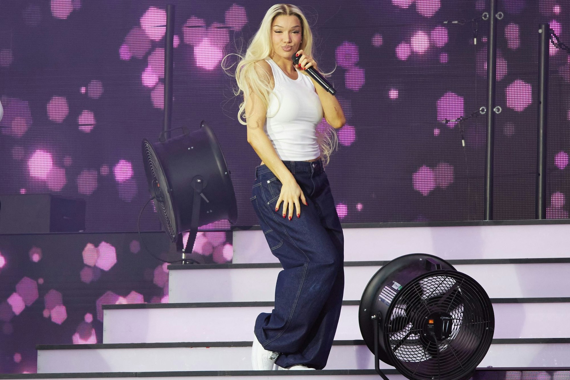 «Bauch Beine Po» von Shirin David wurde 2024 zum offiziellen Sommerhit gekürt. (Archivbild)