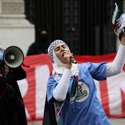 Pro-palästinensische Unterstützer vor dem Auswärtigen Amt in London.