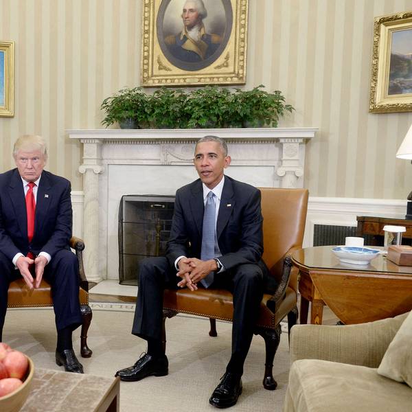 Beim realen Treffen zwischen Donald Trump und Barack Obama im Oval Office 2016 wurde niemand verhaftet. (Archivbild)