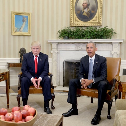 Beim realen Treffen zwischen Donald Trump und Barack Obama im Oval Office 2016 wurde niemand verhaftet. (Archivbild)