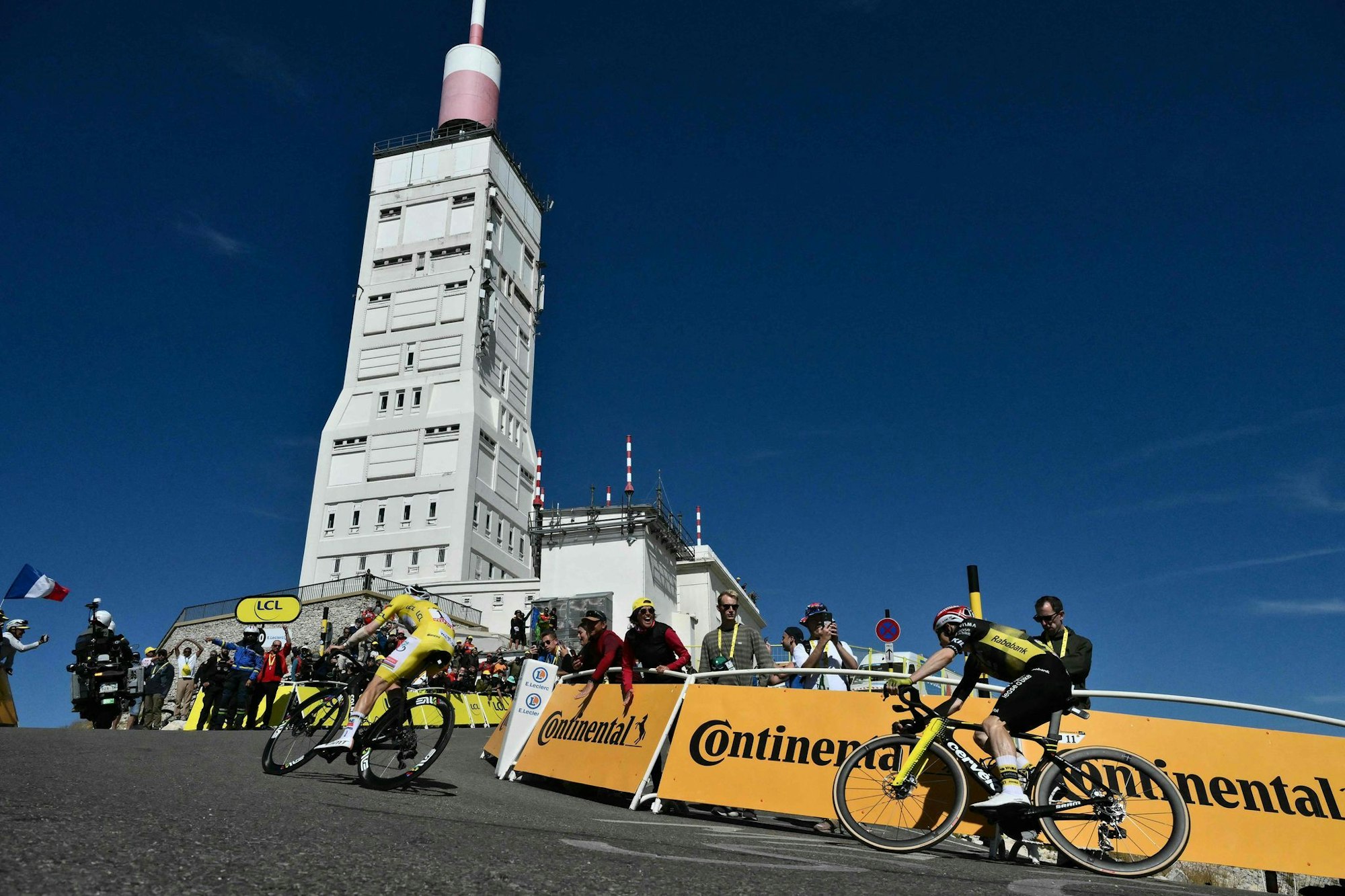 Jonas Vingegaard hielt am legendären Mont Ventoux mit Tadej Pogacar mit.
