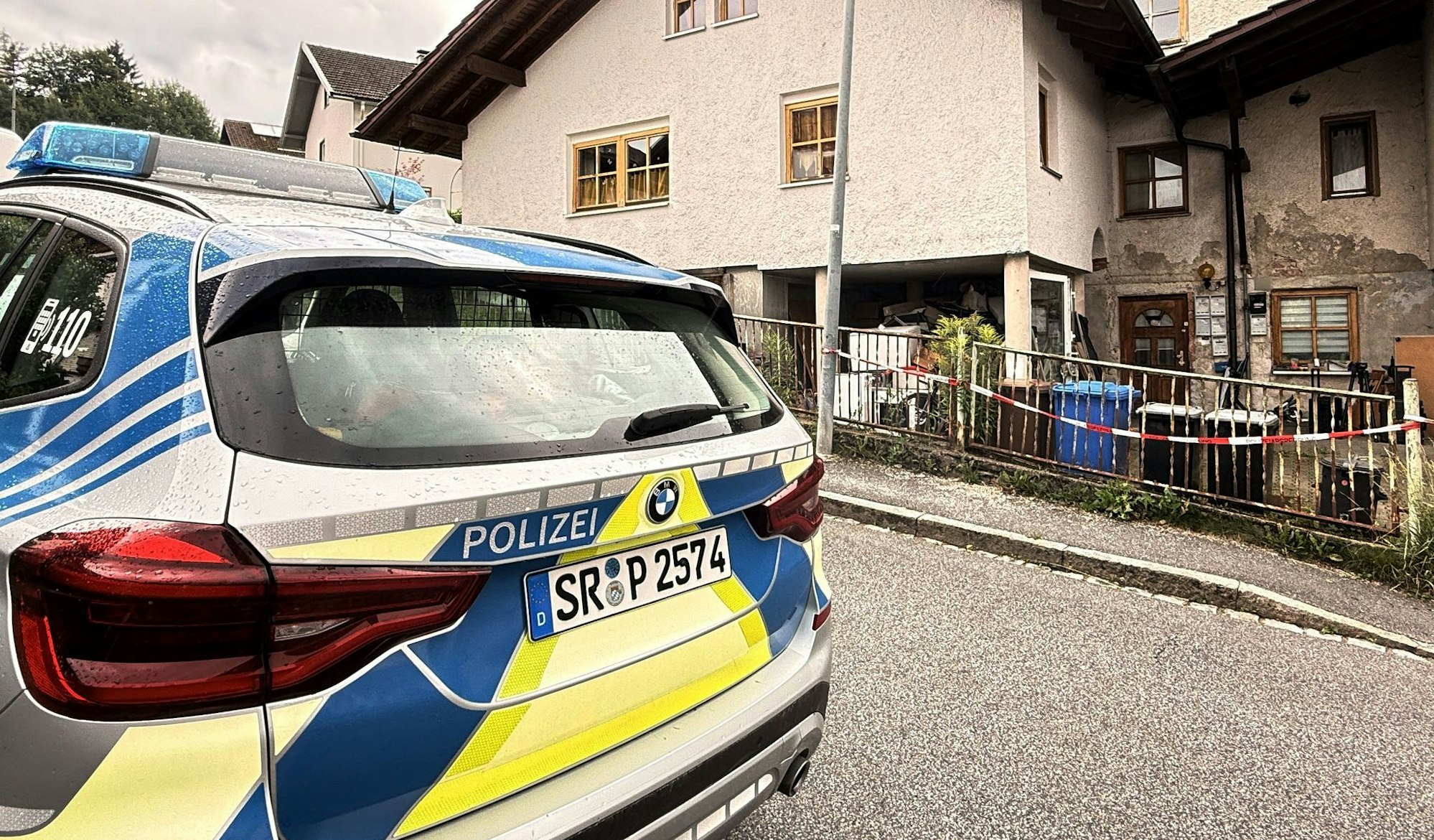 Das optisch heruntergekommene Haus ist in der Nachbarschaft als «Problemhaus» bekannt.