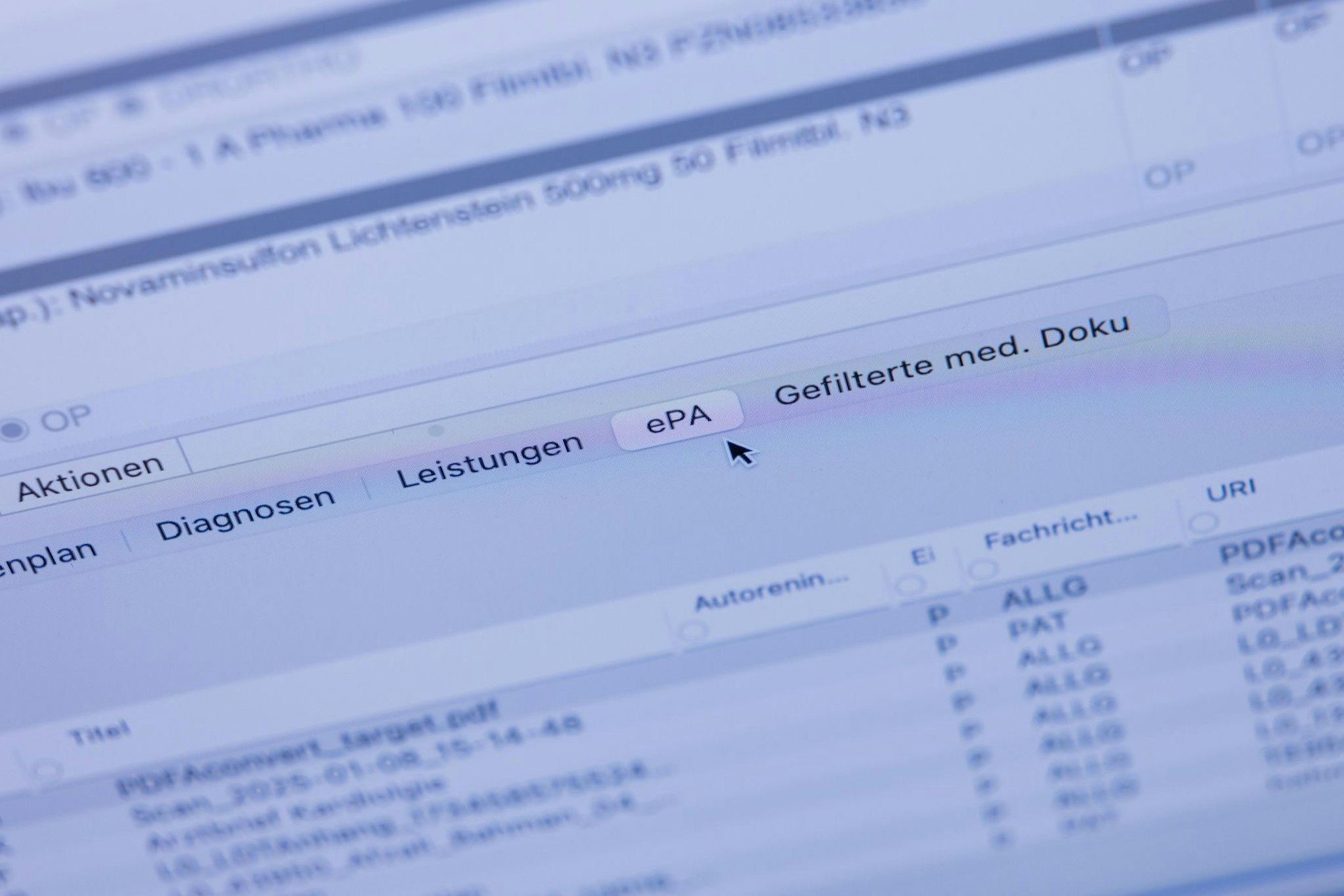 Patienten können ihre E-Akte in Praxen befüllen lassen, auch ohne selbst hineinzuschauen. (Archivbild)