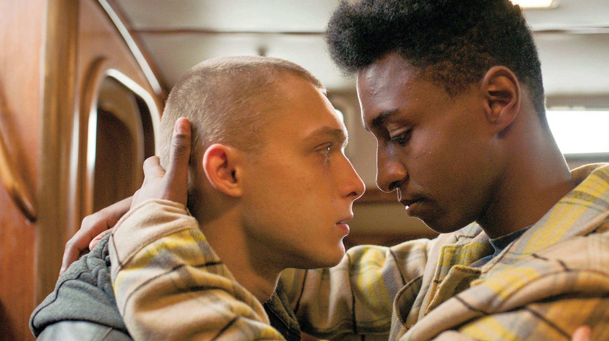 Der Liebe von Robert und Ivar stehen zahlreiche Hindernisse im Weg, zu sehen im Film «Norwegian Dream».