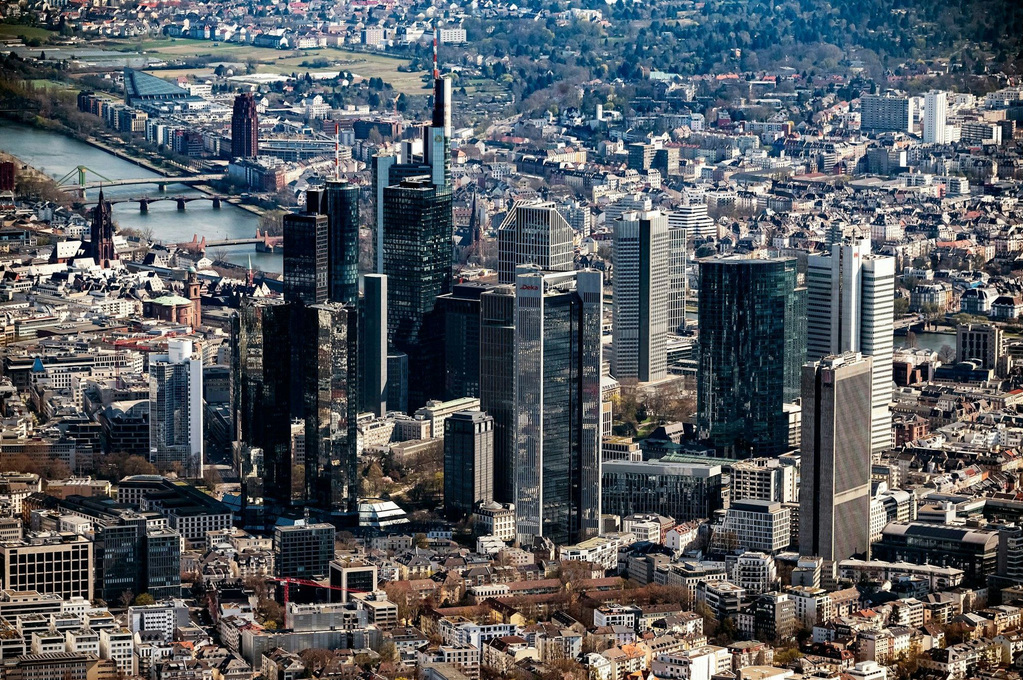Banken-Skyline in Frankfurt: Mit Cum-Cum-Deals verursachten Banken geschätzt einen Steuerschaden in Milliardenhöhe. (Symbolbild)