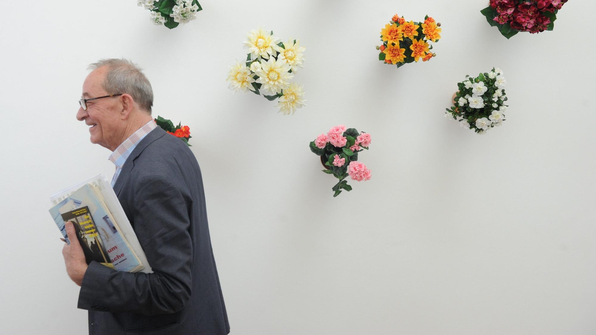 Kasper König in seiner letzten Ausstellung im Kölner Museum Ludwig