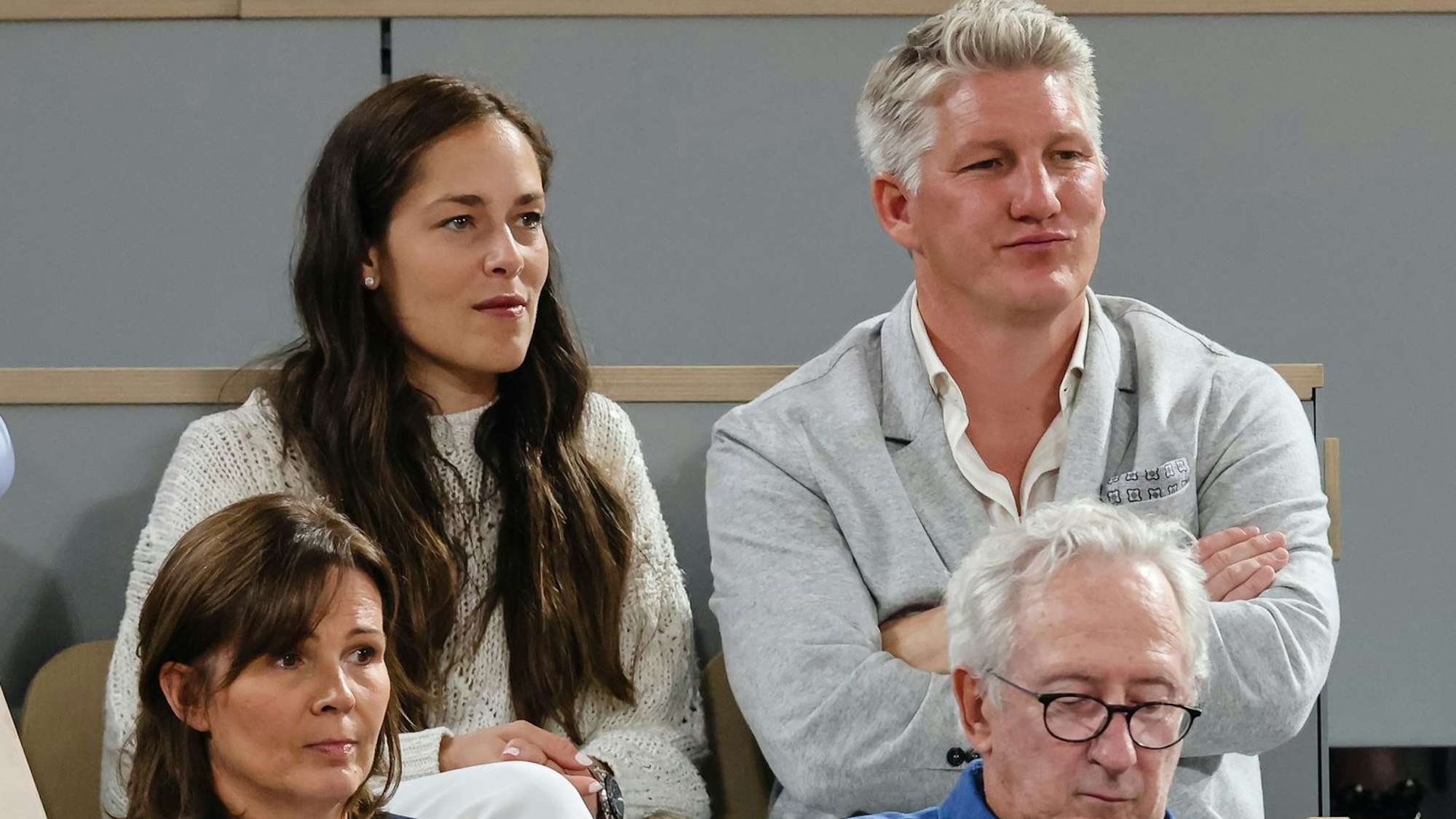 Bei den French Open feierte Ana Ivanović einen ihrer größten Erfolge - 2022 sitzt sie hier mit ihrem Mann im Publikum.