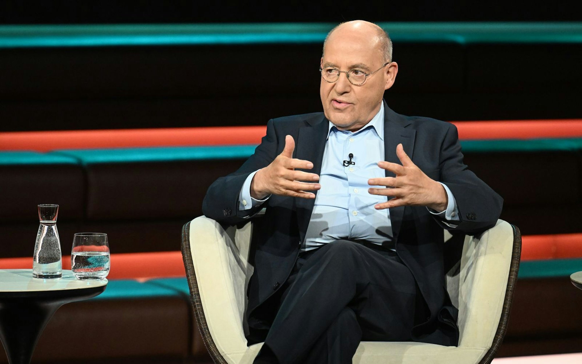 Linken-Politiker Gregor Gysi sprach sich bei „Markus Lanz“ gegen eine allgemeine Wehrpflicht aus. (Bild: ZDF / Cornelia Lehmann)