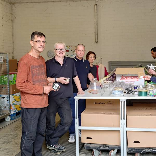Das Team der Tafel der Dinge und vom Naturgut Ophoven.