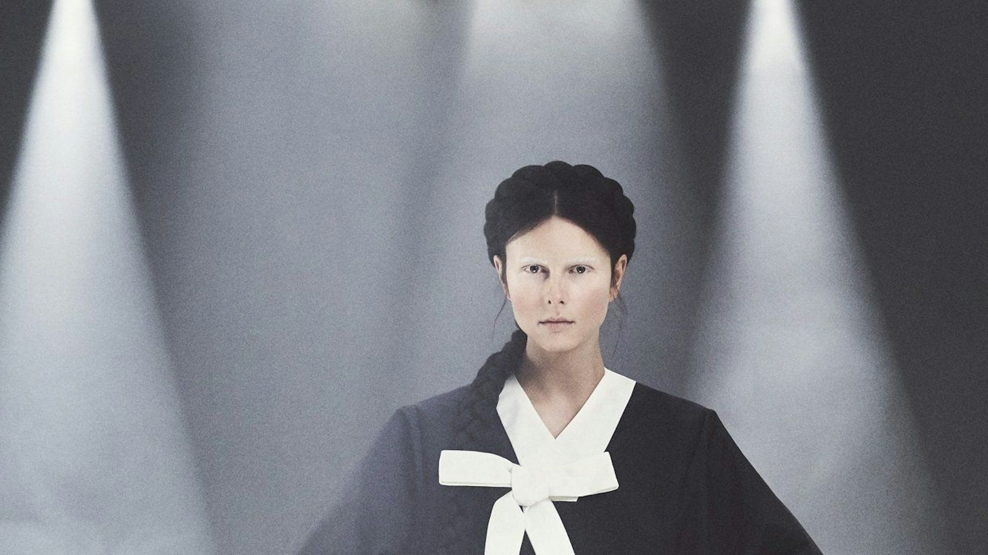 Das Bild zeigt die Berliner Popmusikerin Balbina. Foto: Konzertbüro Schoneberg