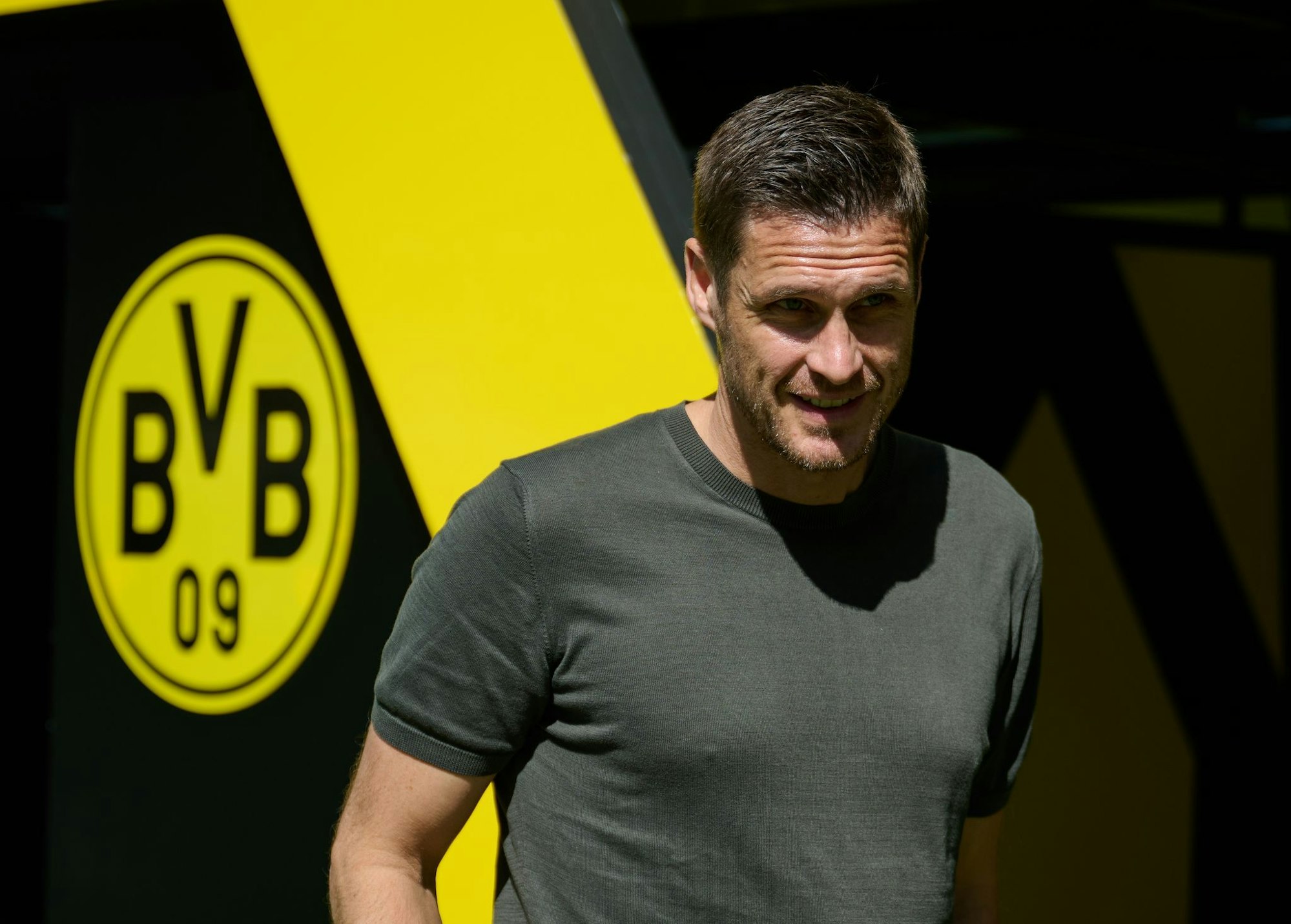 Mit prallem Festgeldkonto strebt Sportdirektor Sebastian Kehl noch Transfers an