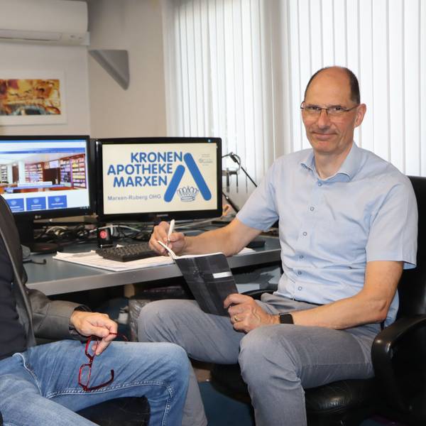 Zu sehen sind Michael Marxen und Dr. Klaus Ruberg.