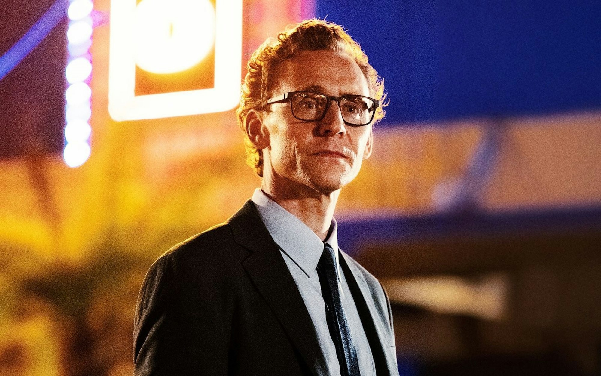 Tom Hiddleston spielt in der Stephen-King-Adaption „The Life of Chuck“ die Titelrolle. (Bild: Tobis Film)