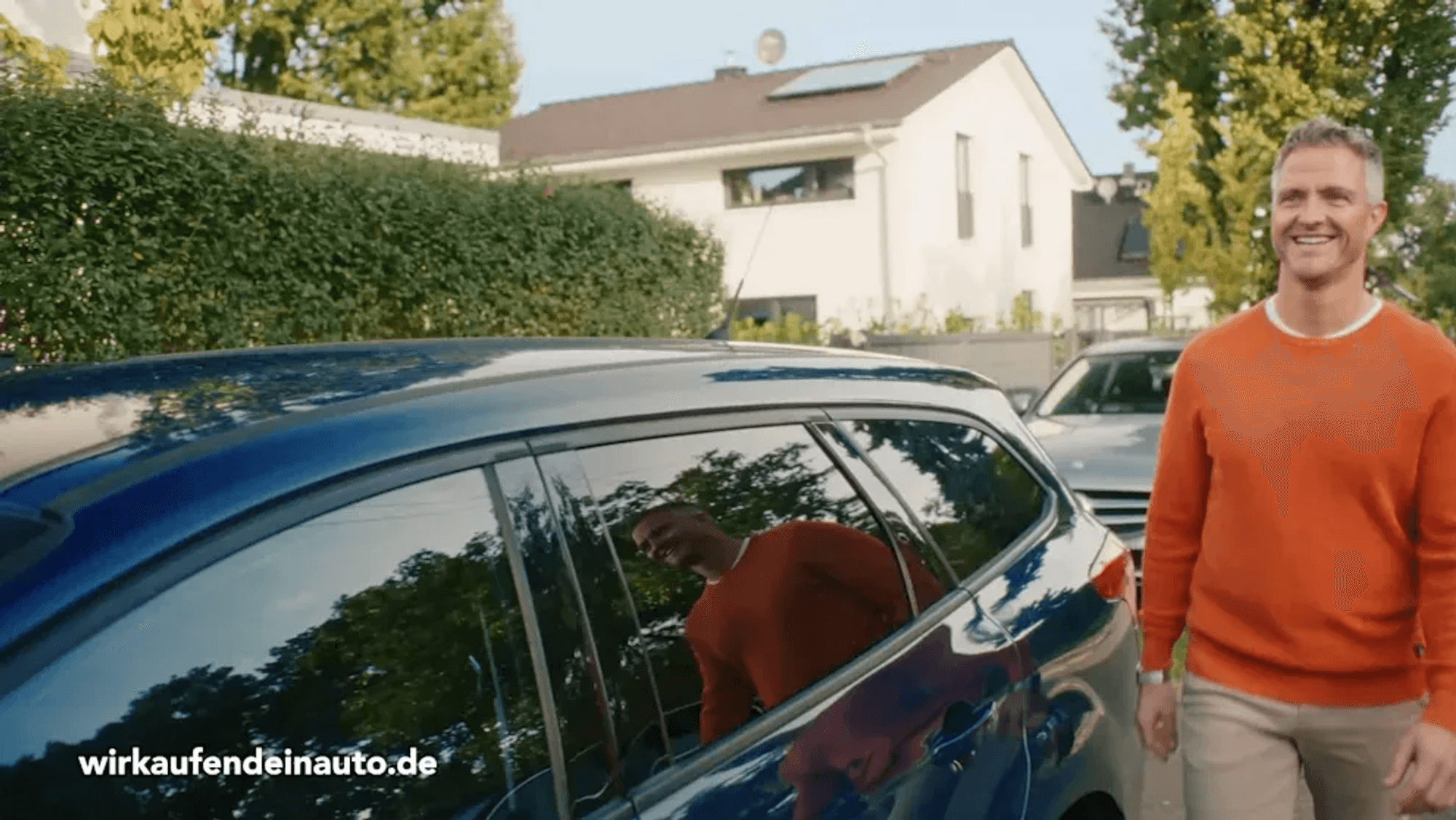 Ralf Schumacher in seinem Werbespot mit wirkaufendeinauto.de.