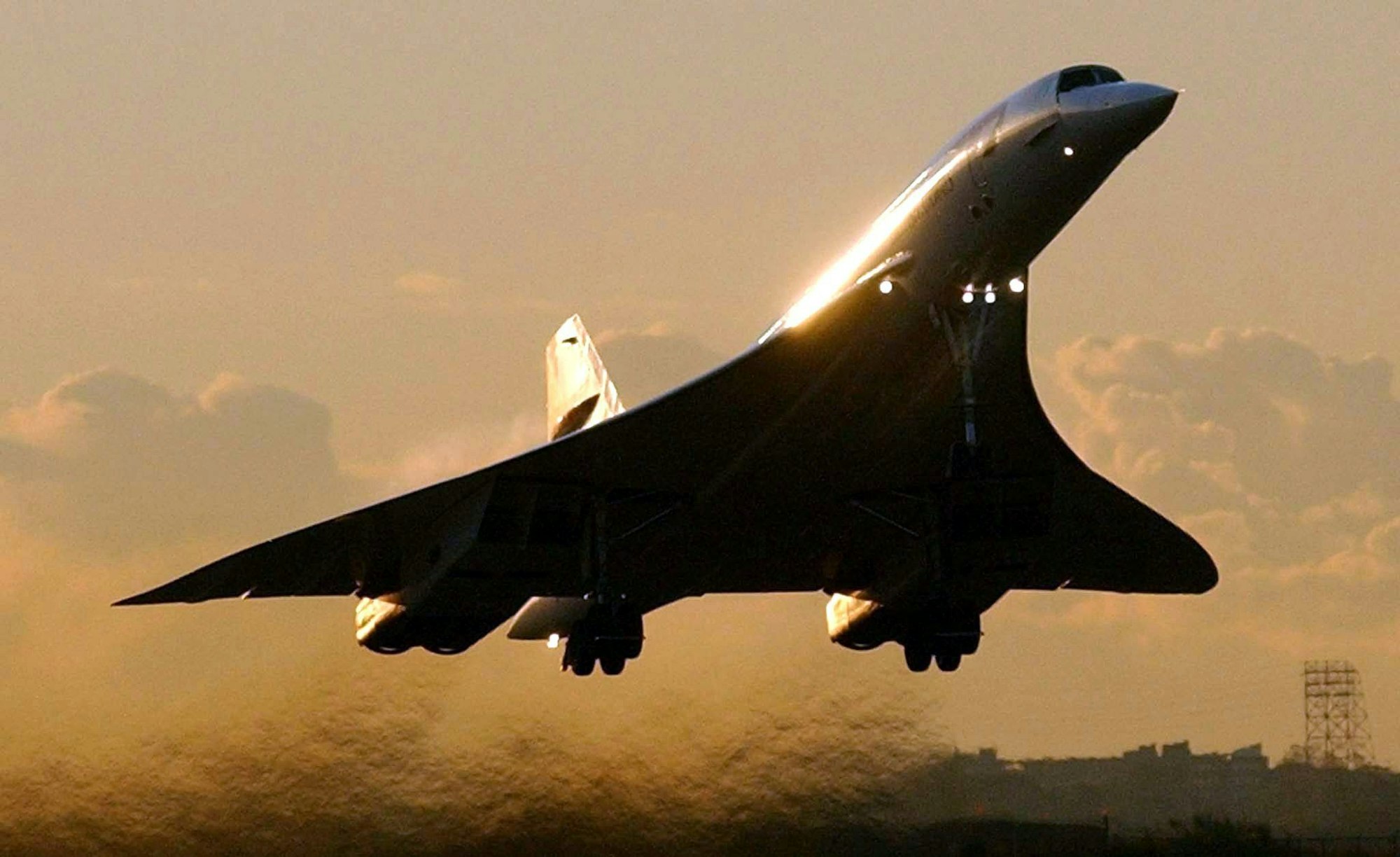 Drei Jahre nach dem Pariser Absturz stellten Air France und British Airways die Flüge mit der Concorde ein. (Archivbild)
