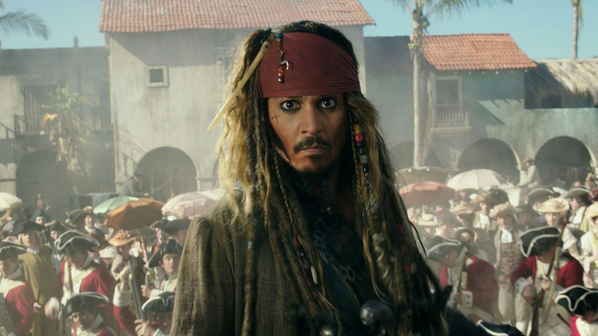 Wann wird Johnny Depp wieder als Pirat Jack Sparrow zu sehen sein. Zuletzt spielte er seine Paraderolle im fünften und bislang letzten Teil der „Fluch der Karibik“-Reihe: „Pirates of the Caribbean: Salazars Rache“ (Bild). (Bild: ProSieben / Disney Enterprises, Inc.)