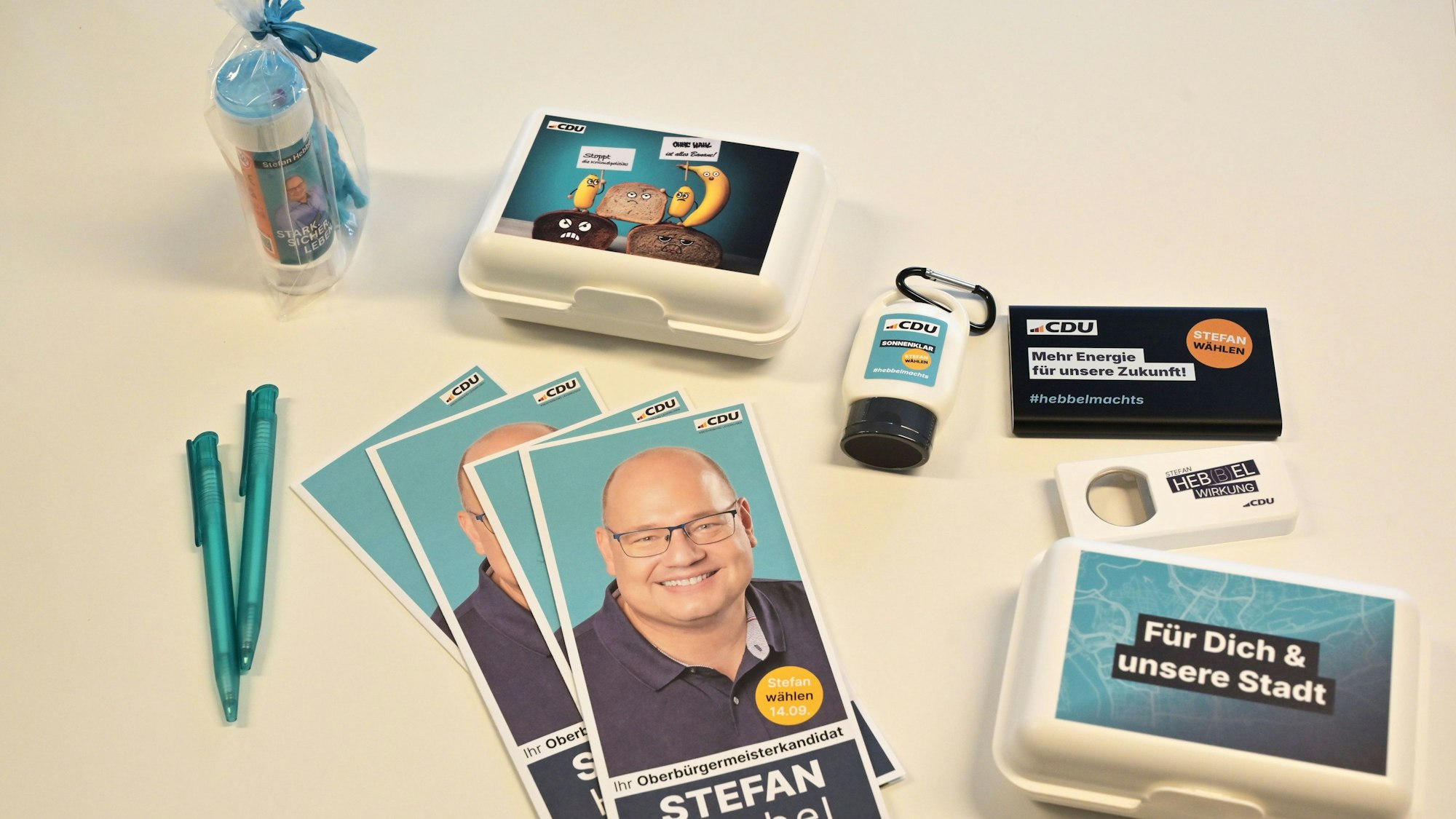 Wahlkampfmaterial der CDU Leverkusen: Die CDU hat Ärger wegen eines Flyers.