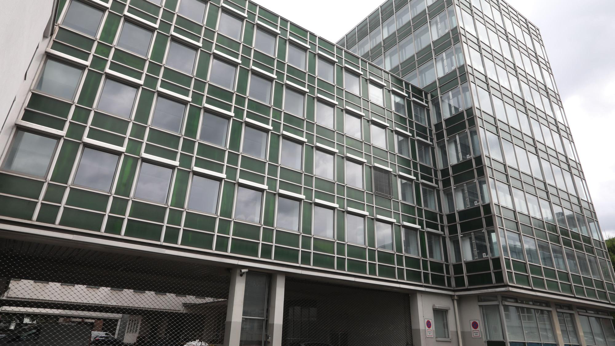 21.07.2025, Köln: Das Kaufhof-Areal an der Leonhard-Tietz-Straße im Übersichtsbild. Die Kölner Stadtverwaltung will dort als Mieterin einziehen, doch das Vorhaben verzögert sich und wird teurer als geplant. Foto: Arton Krasniqi