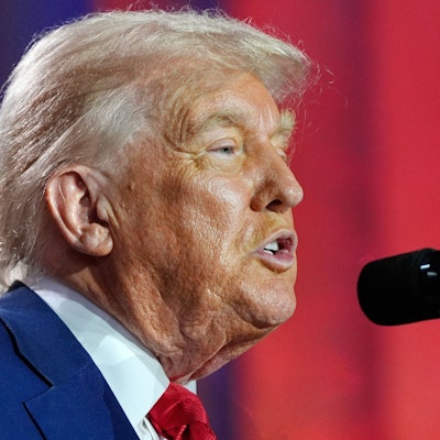 US-Präsident Donald Trump spricht während eines KI-Gipfels im Andrew W. Mellon Auditorium. (Archivbild)