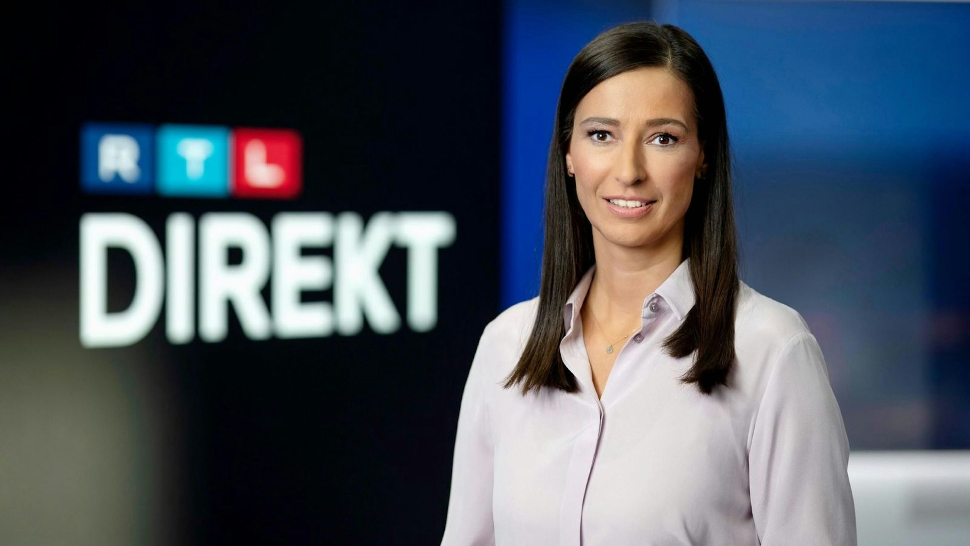 Pinar Atalay verabschiedete sich am Mittwoch von den Zuschauerinnen und Zuschauern von „RTL Direkt“. (Bild: RTL / Andreas Friese)