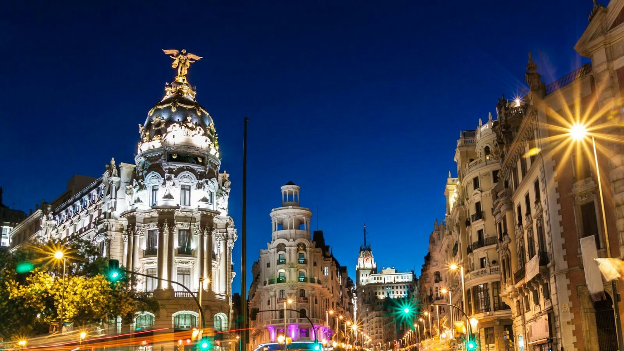 Laut dem Magazin „Time Out“ lässt es sich in Europa am besten in Madrid feiern. (Bild: iStock/kasto80)