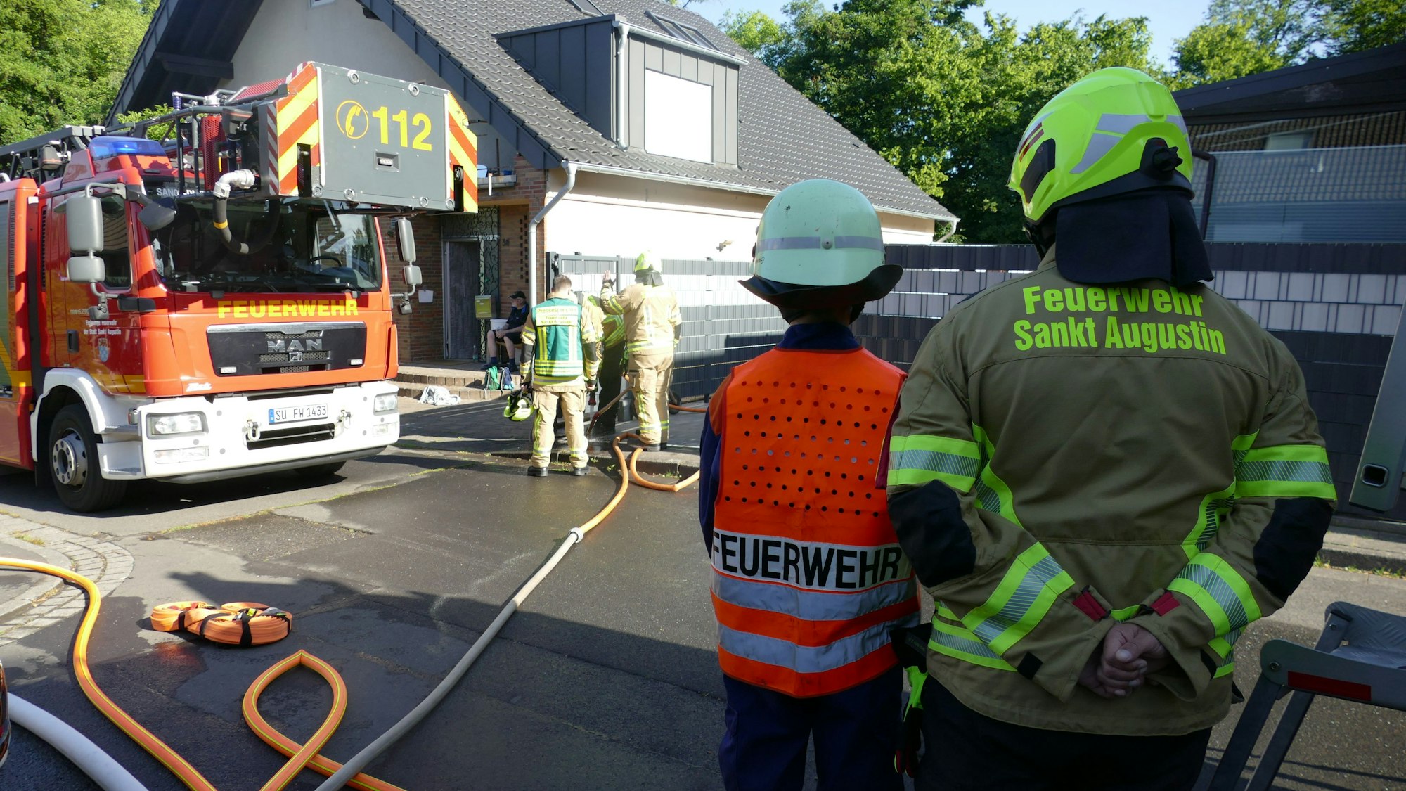 Bei den Einsätzen, wie hier in Sankt Augustin, steht den Jugendlichen immer eine Aufsichtsperson zur Seite.
