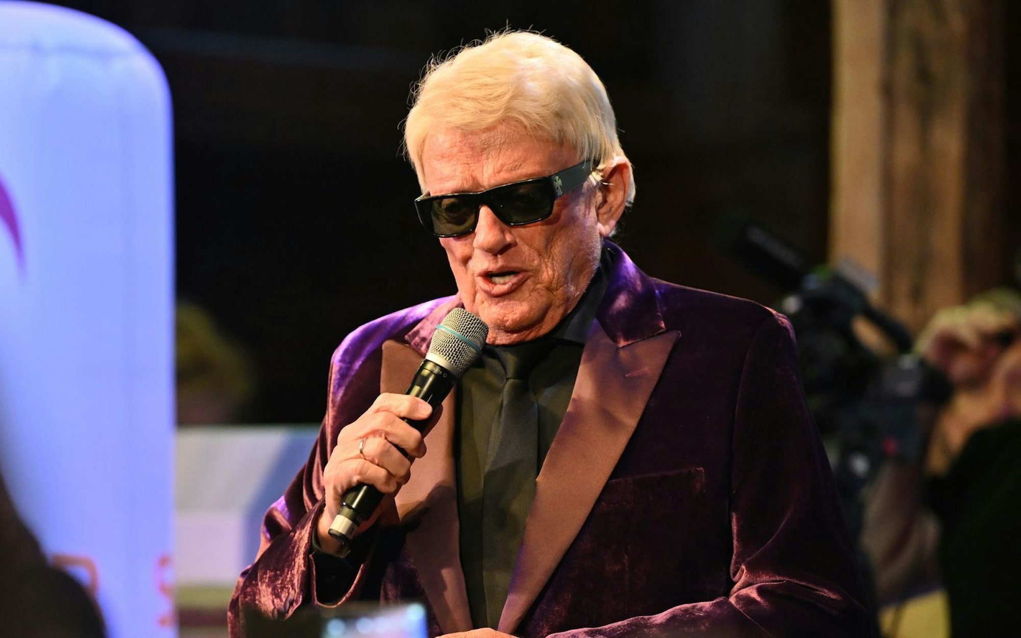 Heino hat nichts einzuwenden gegen „Ein Gläschen am Morgen“ - auch wenn er selbst lieber abends trinkt. (Bild: 2025 Getty Images/Kerstin Joensson)