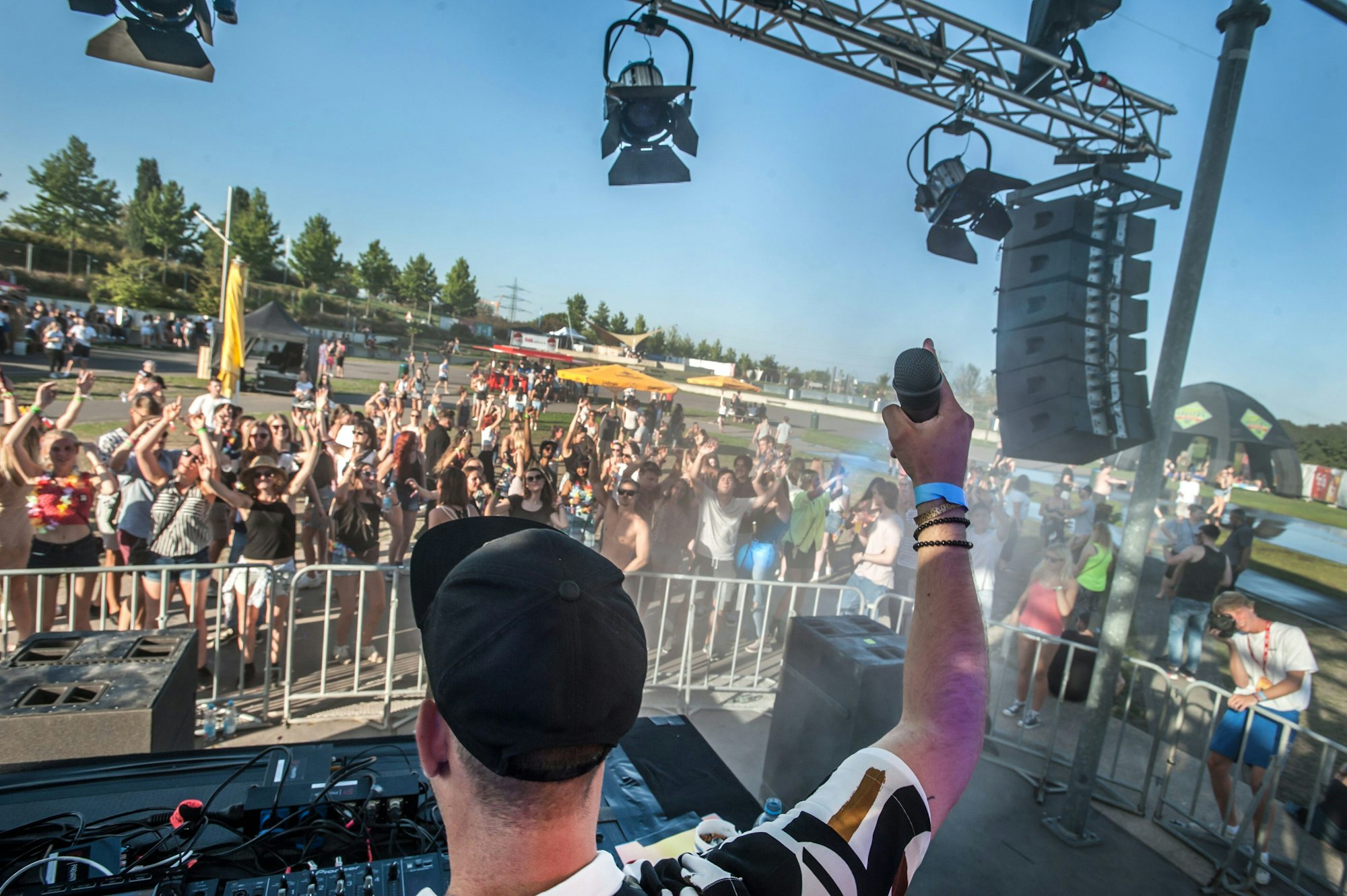 „Summer, Music, Dance – Summer Vibes“ verspricht das Sonnenbrand-Festival für Samstag, 30. August, 14 bis 22 Uhr.