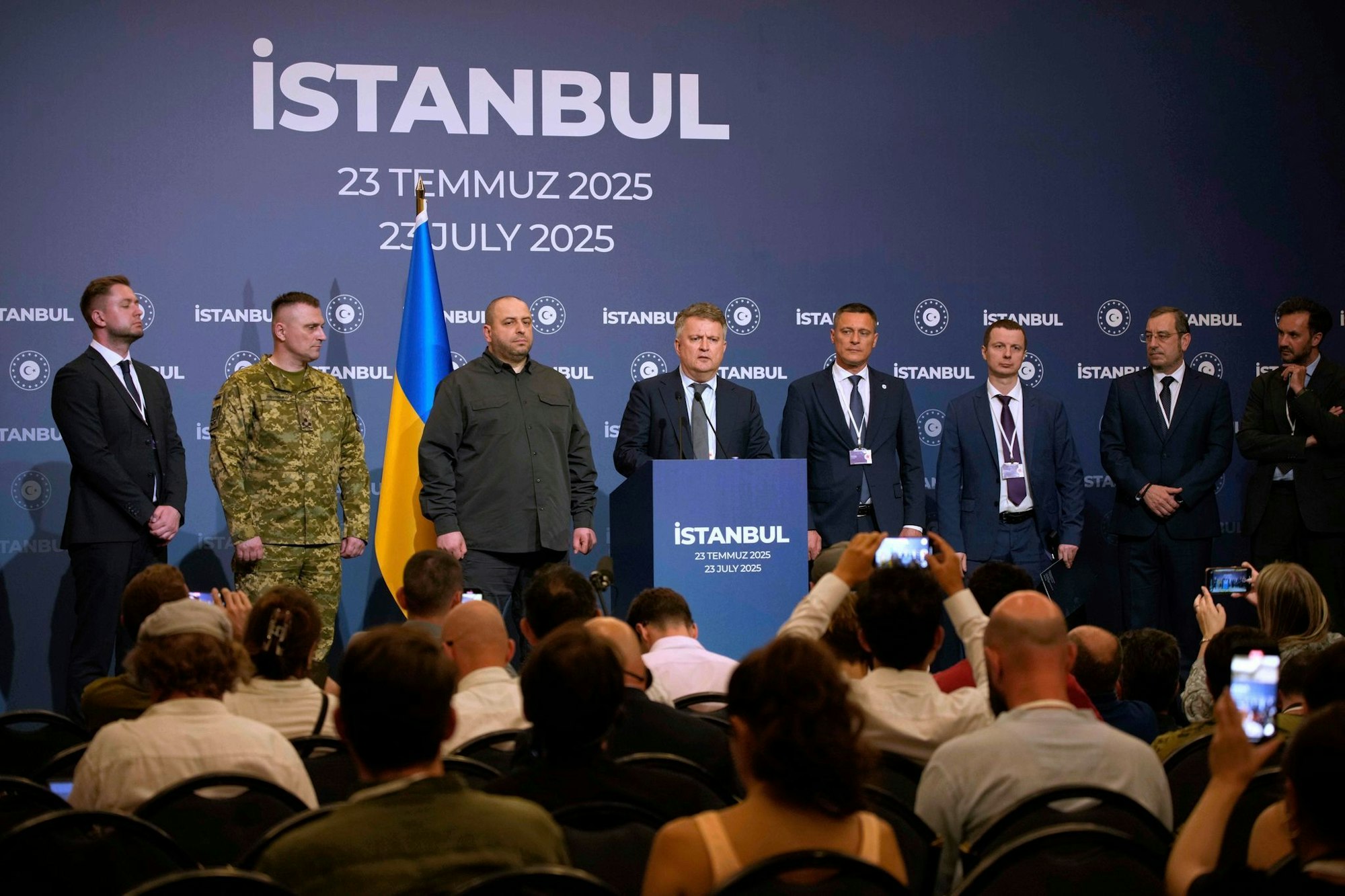 Unterdessen wurde in Istanbul ein neuer Gefangenenaustausch vereinbart.