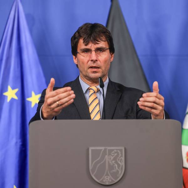 Marcus Optendrenk, NRW-Finanzminister, bei einer Pressekonferenz