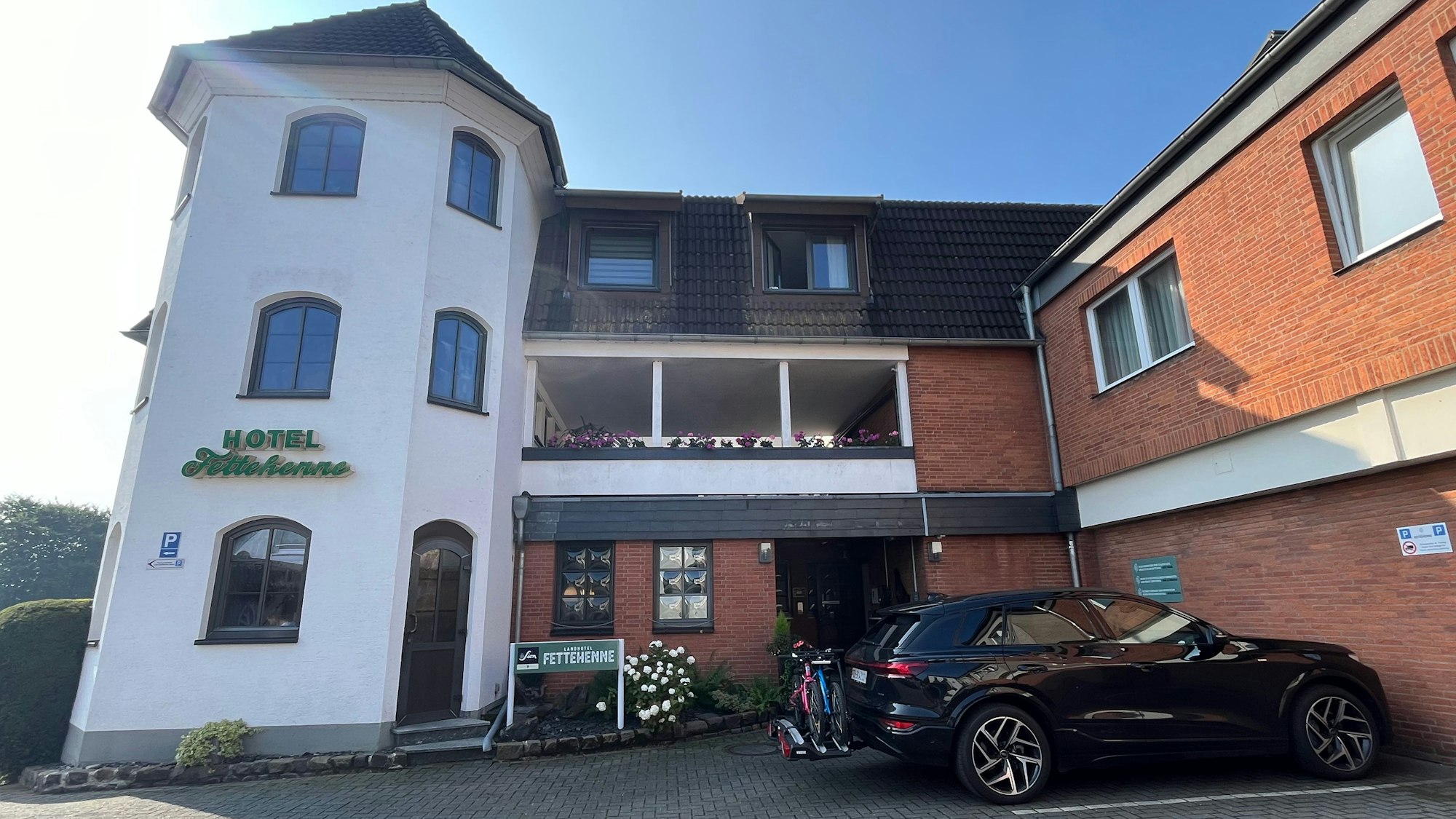 Das Leverkusener Landhotel Fettehenne fürchtet durch eine Bettensteuer eine „erhebliche Belastung“.