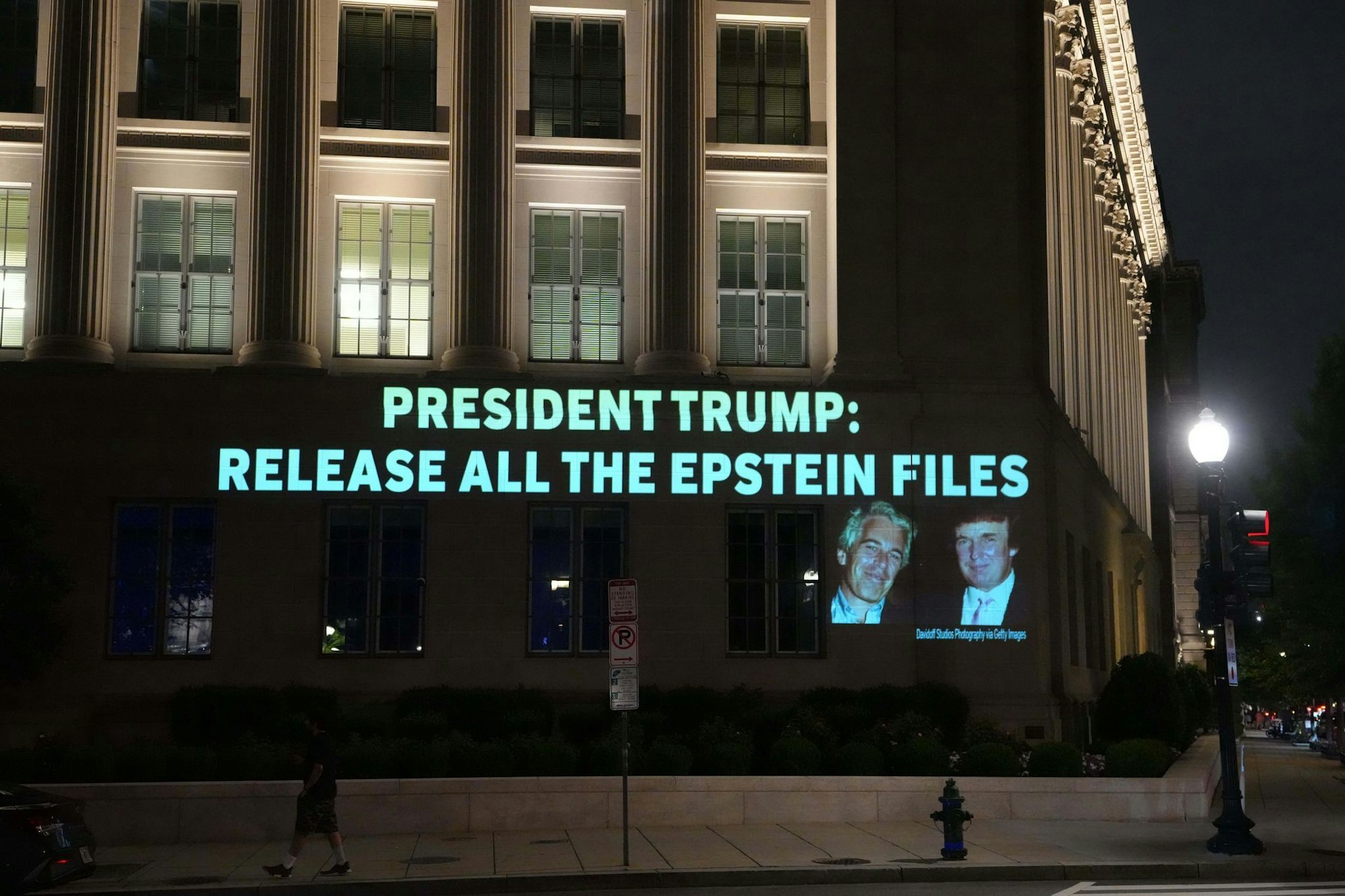 Kritiker - auch aus den eigenen Reihen - fordern von Trump, die Epstein-Akten offenzulegen. (Archivbild)