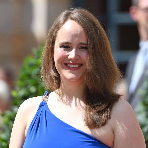 Ricarda Lang lächelt.
