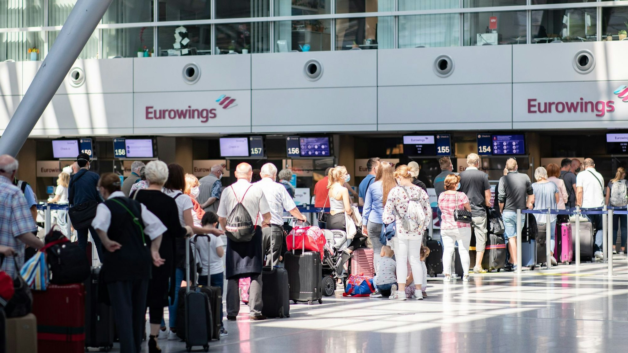 Mit Schulkindern einfach früher in die Ferien zu fliegen, kann eine teure Angelegenheit werden. (Symbolbild)