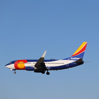 Die Boeing 737-700 der Southwest Airlines in Colorado One-Bemalung bei der Ankunft in SJC von Portland.