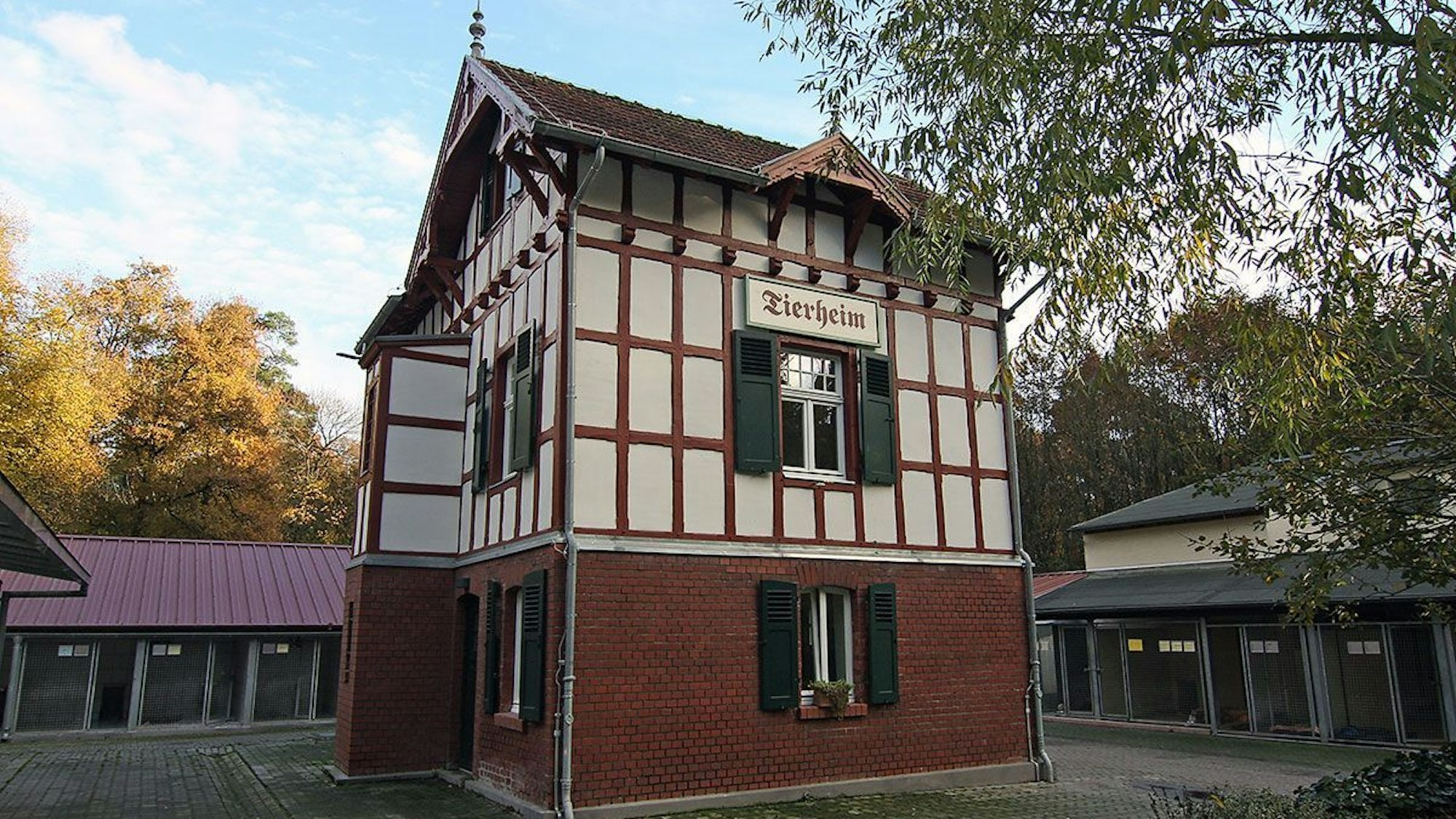 Das Tierheim Dellbrück von außen.