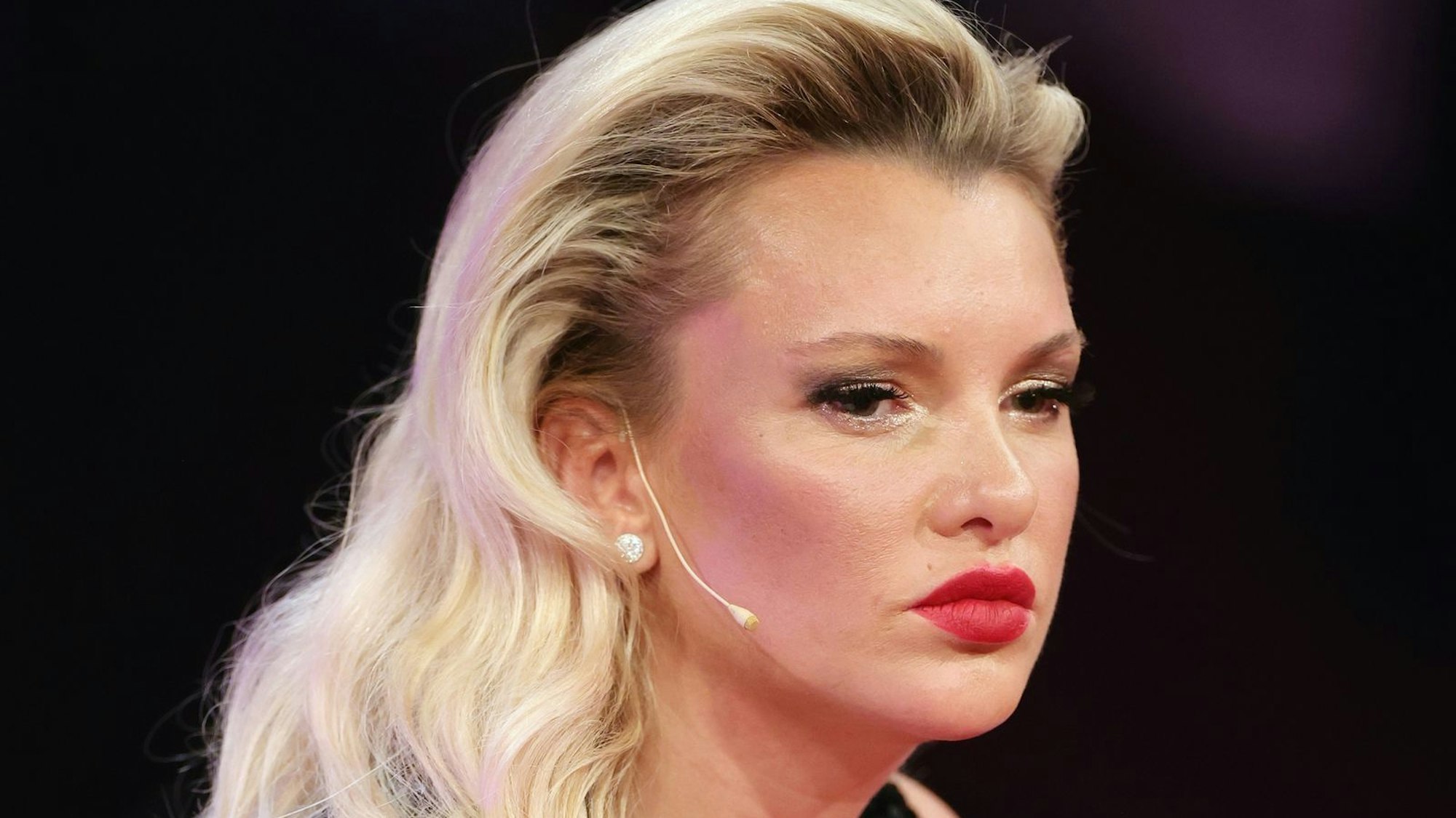 Im gemeinsamen Podcast mit Laura Karasek hat Evelyn Burdecki über ihre „große Liebe“ und das Ende der gemeinsamen Beziehung ausgepackt. (Bild: 2023 Getty Images/Andreas Rentz)