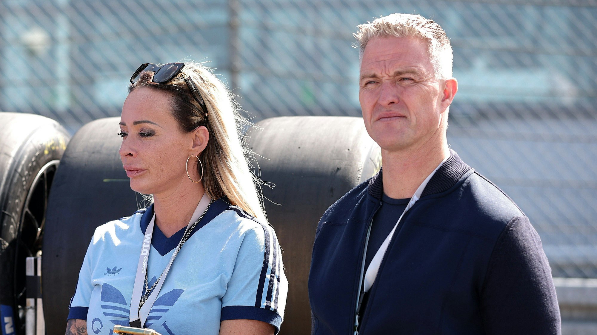 Cora Schumacher und Ralf Schumacher ehemaliger Rennfahrer beim DTM-Lauf auf dem Nürburgring.