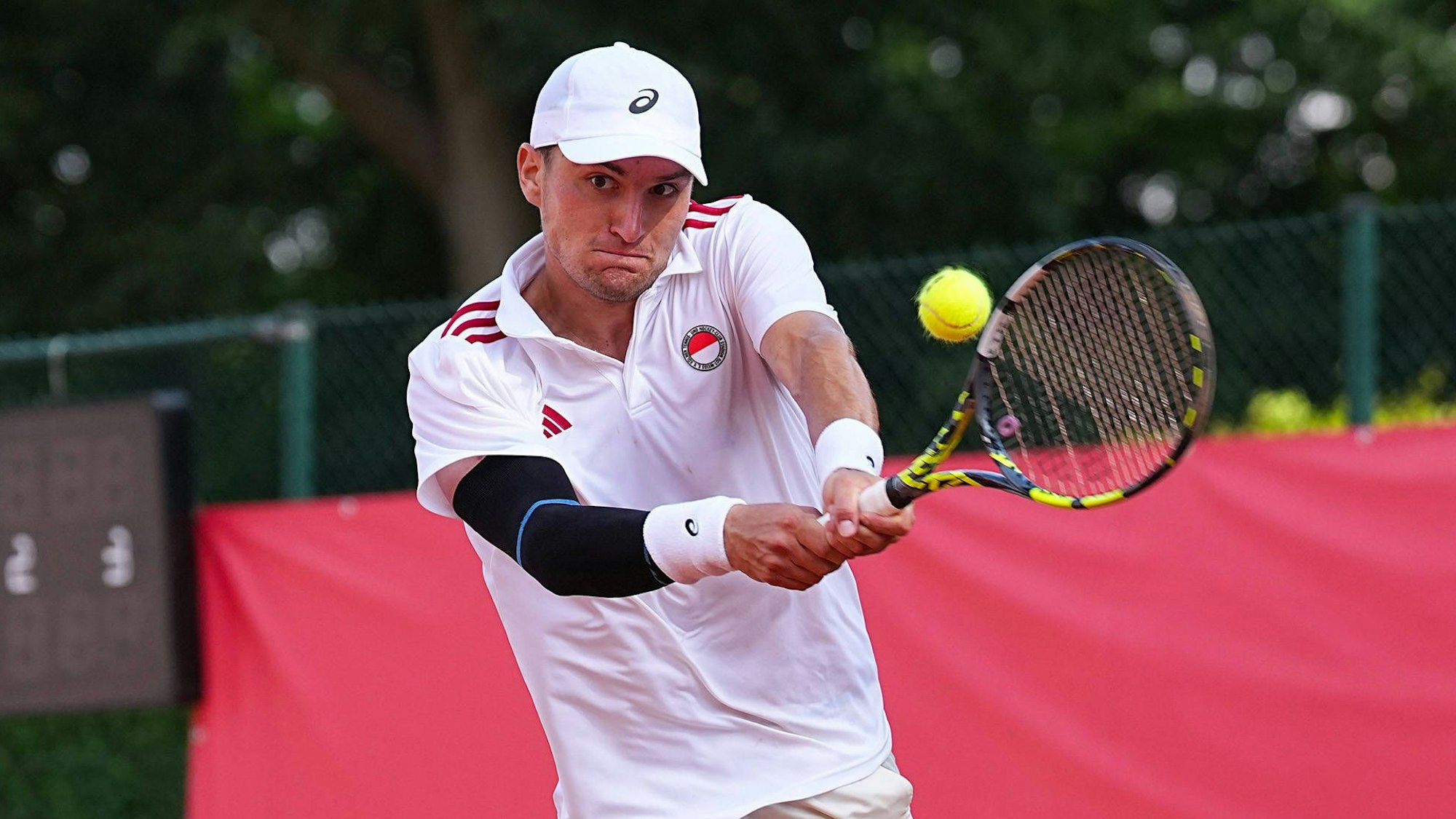 11.07.2025, xydrx, Köln, Tennis, 1.Bundesliga Herren, Kölner THC Stadion Rot-Weiss 1 - TC Bredeney 1, Tennisanlage Olympiaweg: Raphael Collignon Kölner THC Stadion Rot-Weiss 1 Nordrhein-Westfahlen Deutschland *** 11 07 2025, xydrx, Cologne, Tennis, 1 Bundesliga Herren, Kölner THC Stadion Rot Weiss 1 TC Bredeney 1, Tennisanlage Olympiaweg Raphael Collignon Kölner THC Stadion Rot Weiss 1 Nordrhein Westfahlen Germany