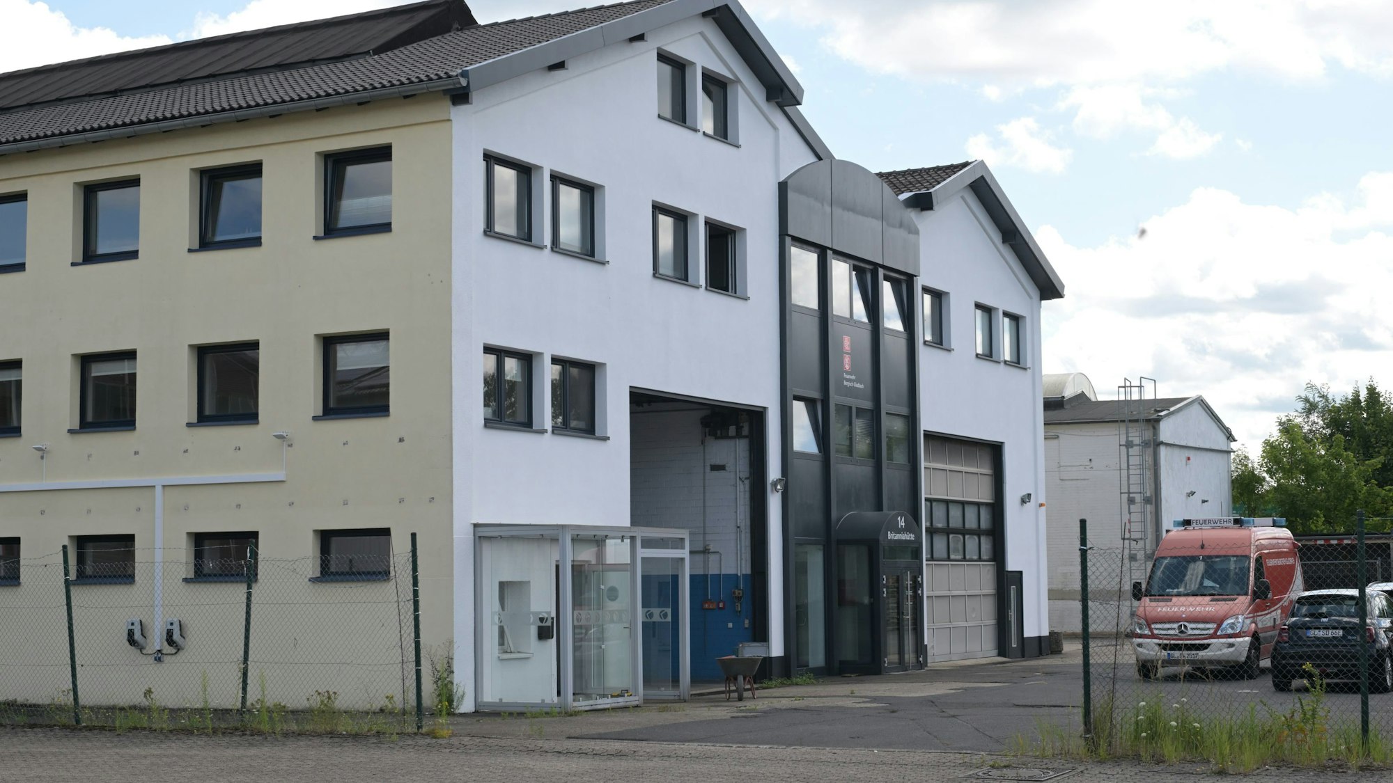 Das Foto zeigt das Feuerwehrgebäude an der Britanniahütte