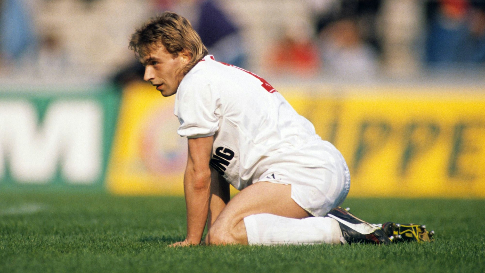 Thomas Hässler im Trikot des 1. FC Köln.