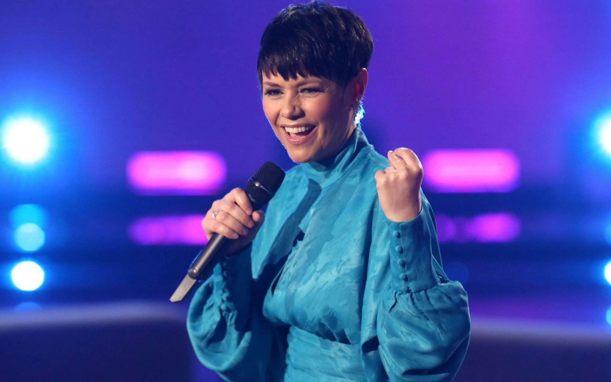 Auch einem Bühnenprofi wie Francine Jordi kann mal ein Patzer passieren. Die Schweizerin reagierte humorvoll. (Bild: 2022 Getty Images/Adam Berry)
