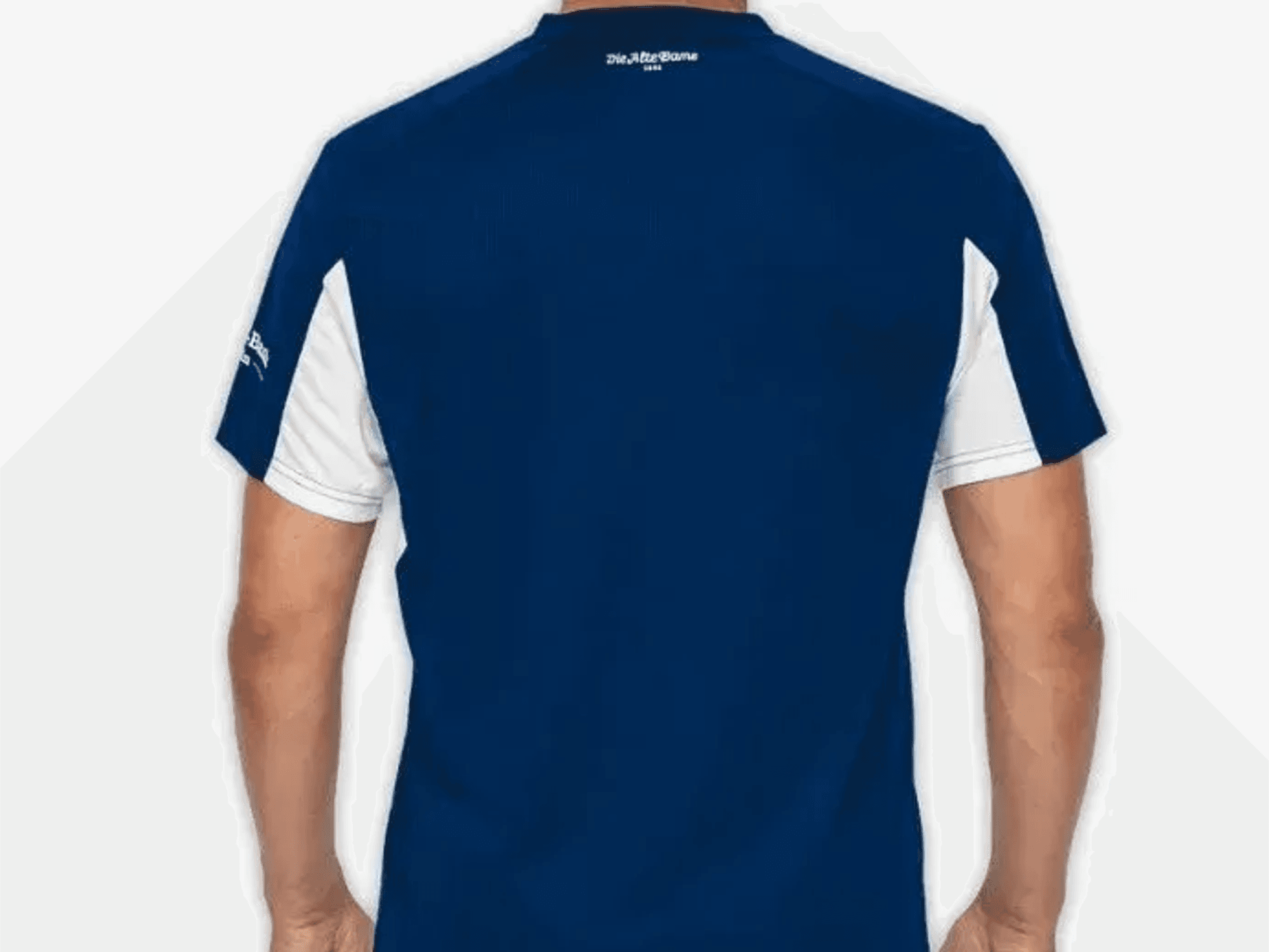 Das Heimtrikot des Hertha BSC von hinten online im Fanshop von Hertha BSC.